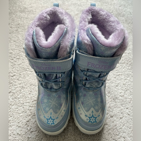 Disney Frozen II Snow Boots - Barely Worn! - Picture 7 of 7